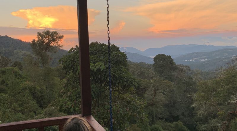 Sonnenuntergang in der Quetzal Paraiso Lodge, Parque N. Los Quetzales, Costa Rica